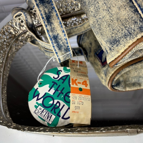 Vintage Fanny Pack Deadstock Acid Wash Denim Bag Save the Whales Panda Travel - Picture 8 of 11